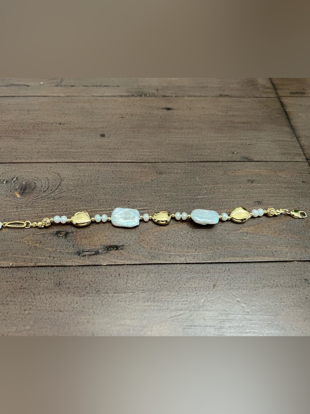Gold plated, pearl bracelet